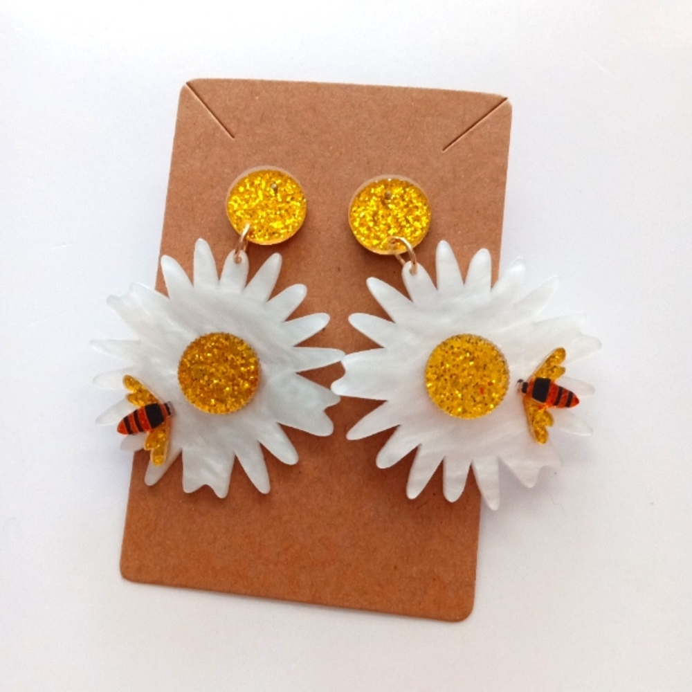 Fashion Jewelry Flower And Bee Dangle Earrings